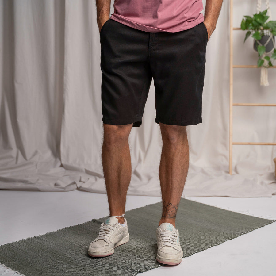 Vabi - Chino-Shorts aus Tencel, Schwarz