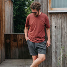 Vrederiko - Regular Fit T-Shirt aus Biobaumwolle, Mahagoni