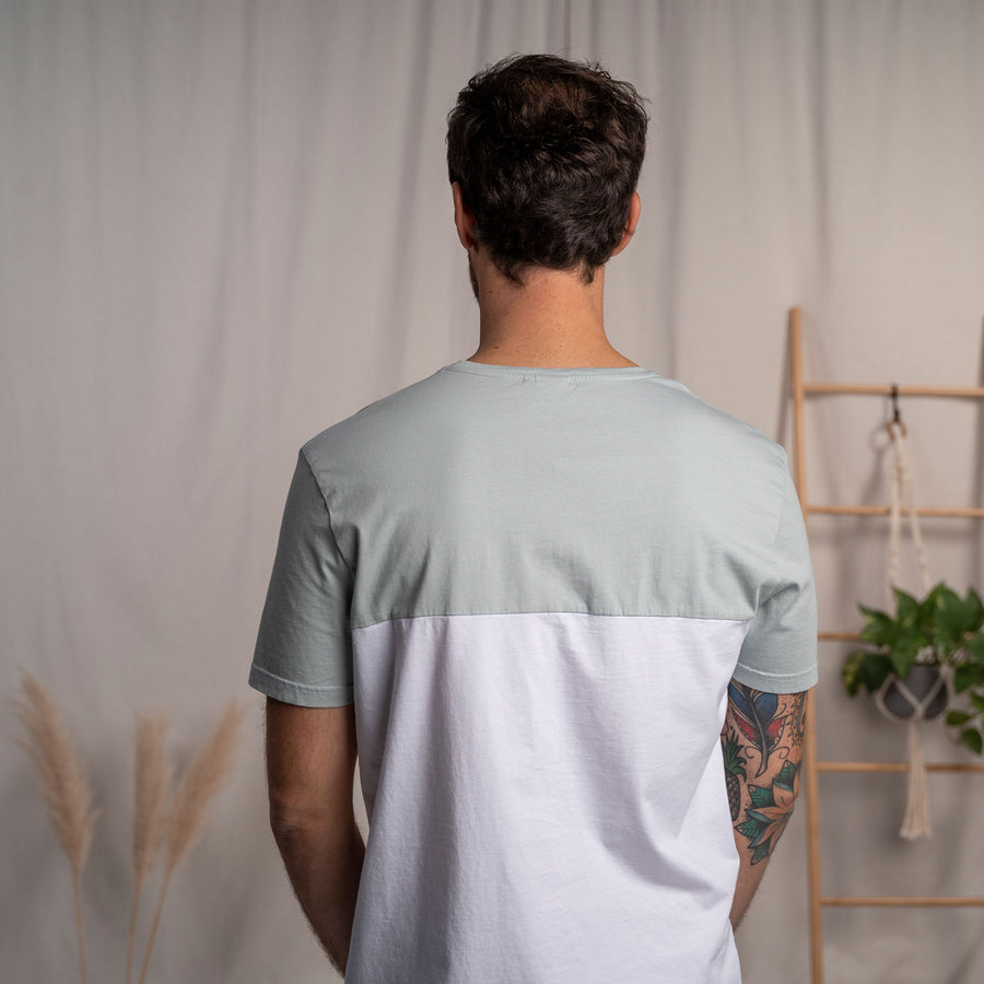 Olav - Classic Fit Colourblock T-Shirt aus Biobaumwolle, Aqua/Weiß