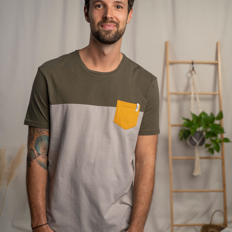 Verdy - Classic Fit Colourblock T-Shirt mit Brusttasche aus Biobaumwolle, Olive/Hellgrau/Senfgelb