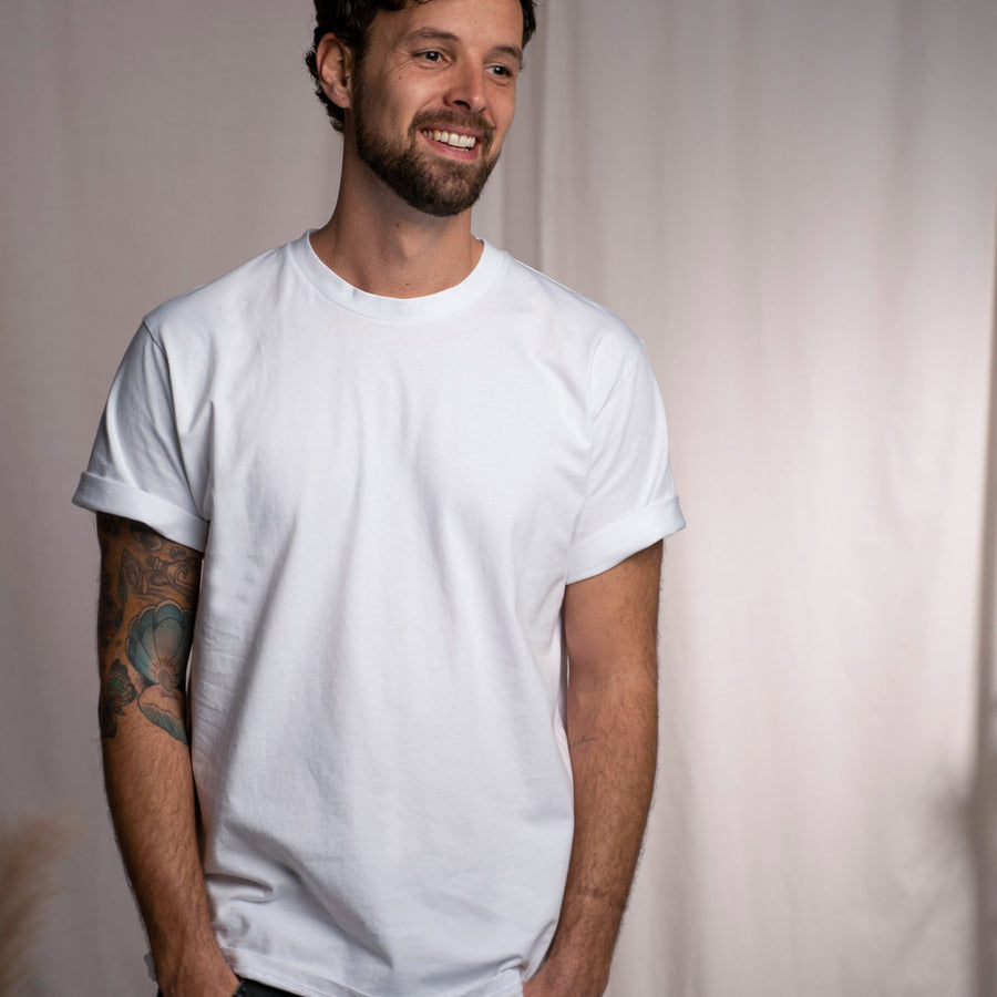 Vred - Oversized, unisex T-Shirt aus Biobaumwolle, Weiß