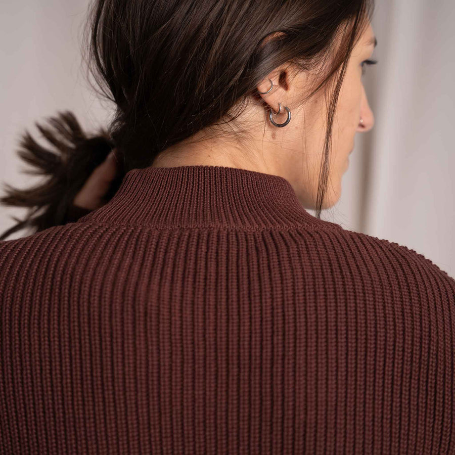 Alva - Strickpullover mit Stehkragen aus Biobaumwolle, Weinrot