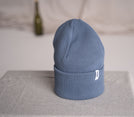 Veo - Classy Beanie aus Biobaumwolle, Rauchblau