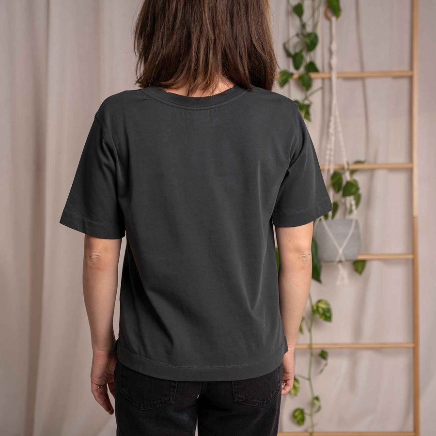 Jenniver - T-Shirt loose aus Heavy-Jersey Biobaumwolle, Schwarz Washed