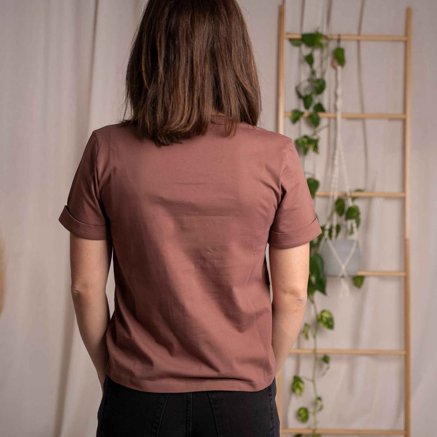 Josevine - Button T-Shirt aus Biobaumwolle, Rotbraun