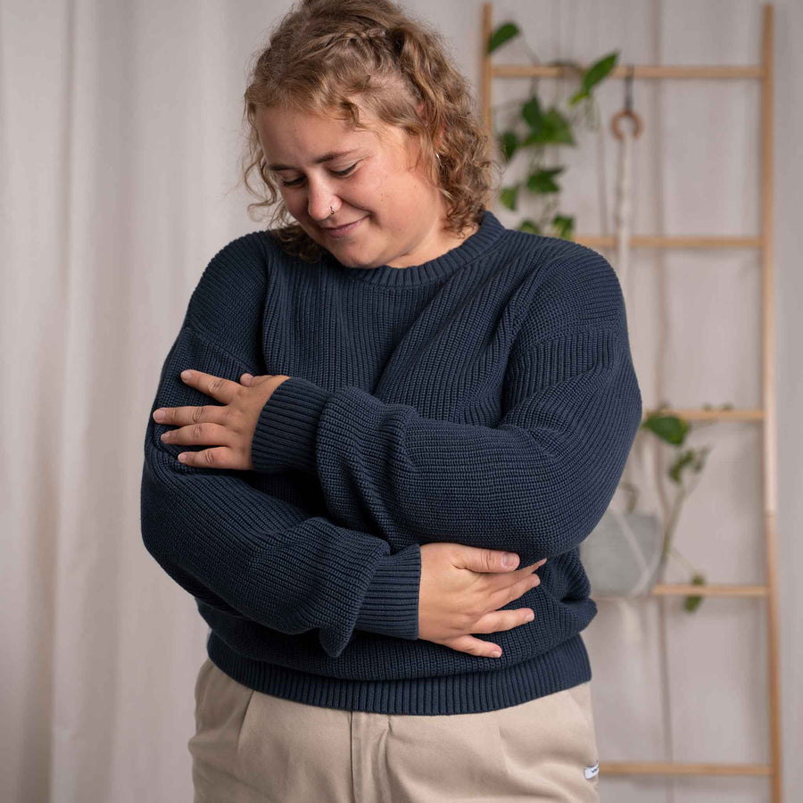 Livia - Oversized Strickpullover aus Biobaumwolle, Blueberry