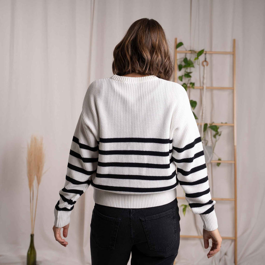 Livia - Oversized Strickpullover aus Biobaumwolle, Weiß/Schwarz