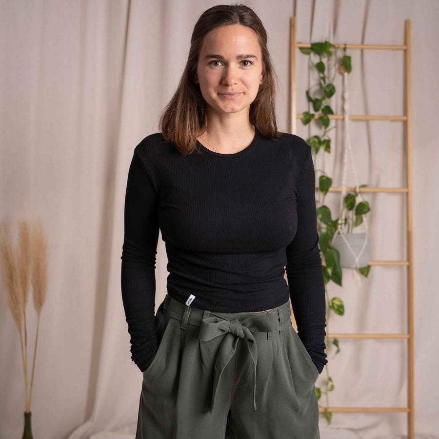 Merve - Crop Longsleeve aus Bambus, Schwarz
