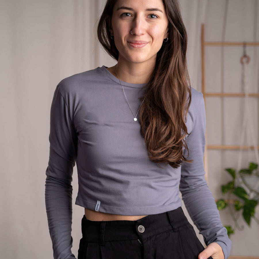 Merve, Crop Longsleeve aus Biobaumwoll-Mix, Graublau