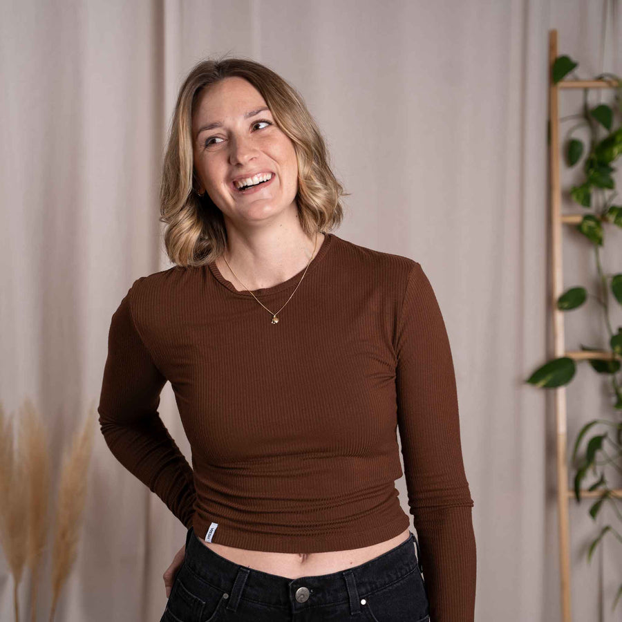 Merve - Crop Longsleeve aus Bambus, Kastanie
