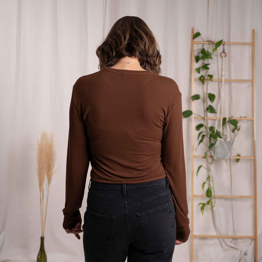Merve - Crop Longsleeve aus Bambus, Kastanie