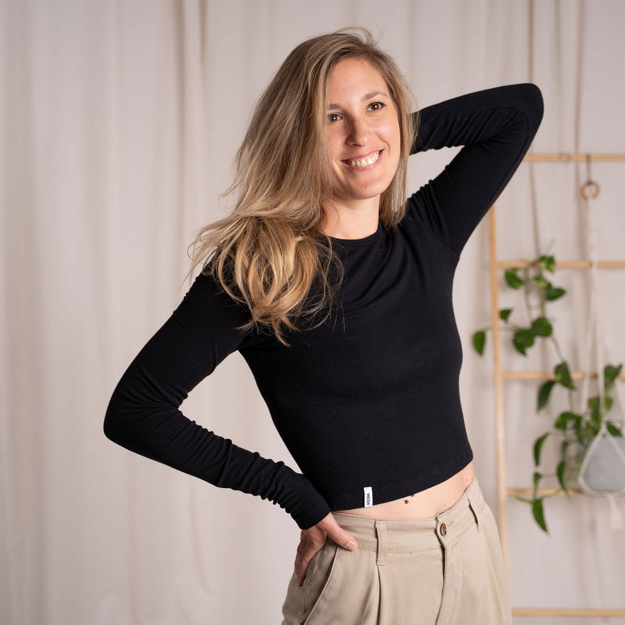 Merve, Crop Longsleeve aus Bambus, Schwarz