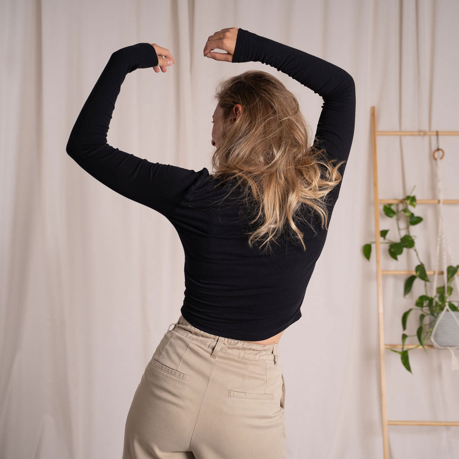 Merve, Crop Longsleeve aus Bambus, Schwarz