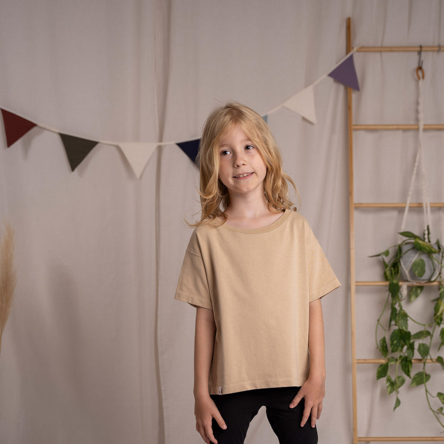 Mini Vlamingo - Oversized Kinder T-Shirt aus dicker Biobaumwolle, Beige