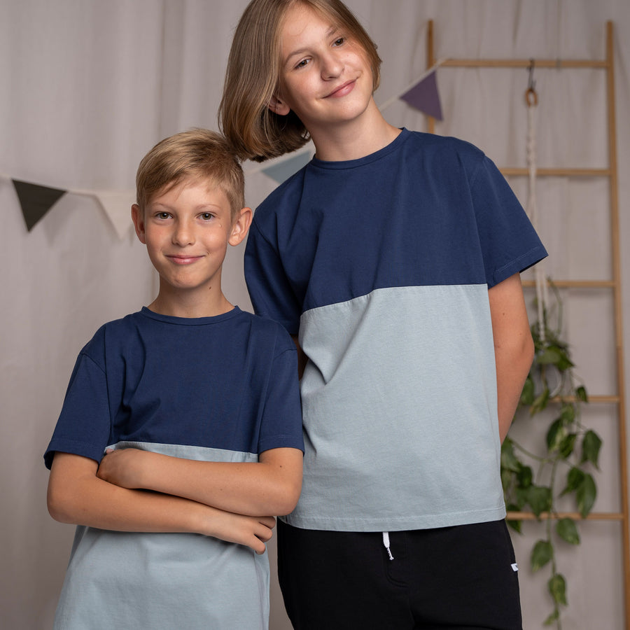 Mini Vuchs - Colorblock T-Shirt aus Biobaumwolle, Dunkelblau/Hellblau