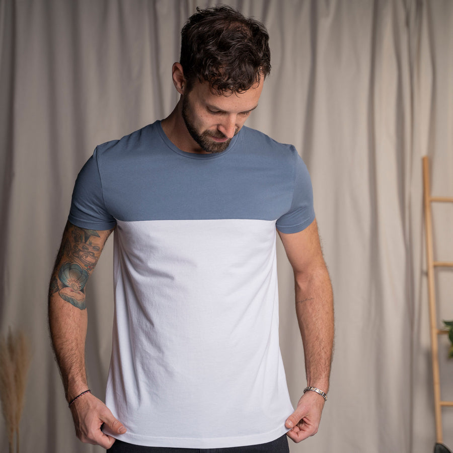 Olav - Classic Fit Colourblock T-Shirt aus Biobaumwolle, Rauchblau/Weiß