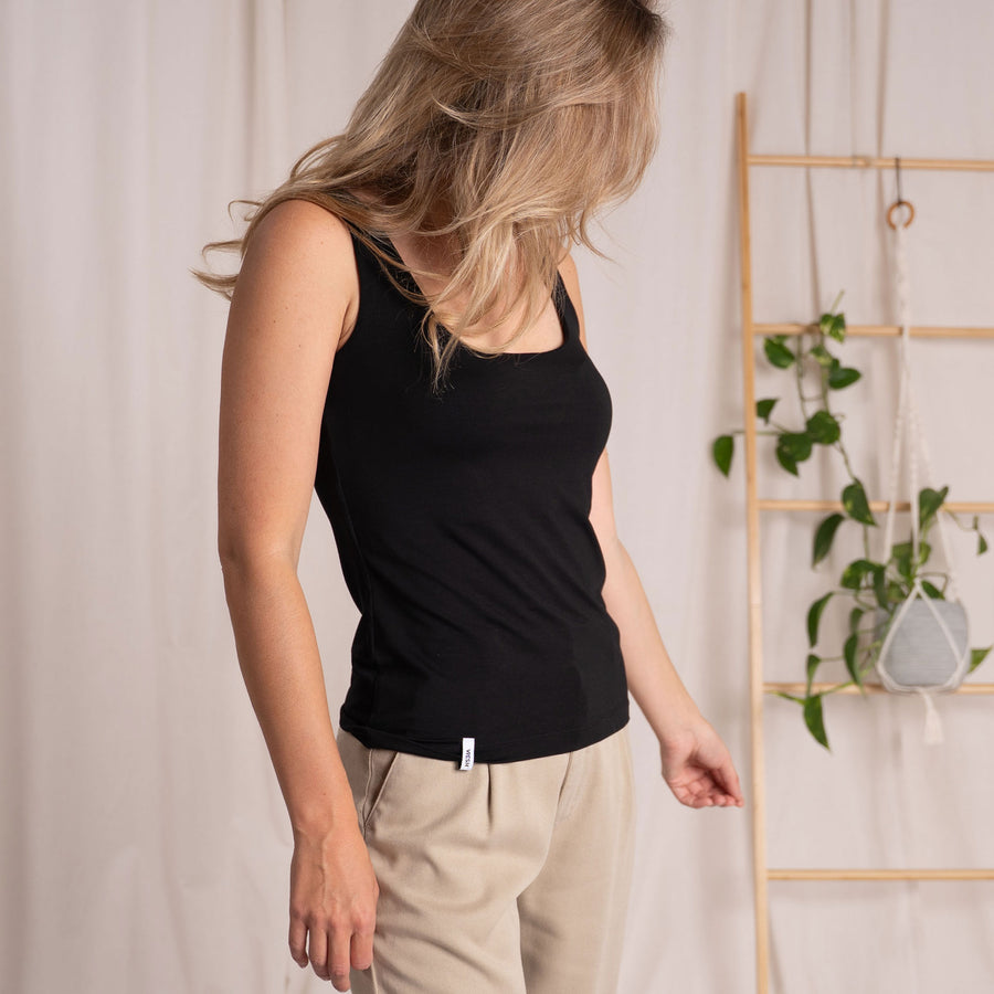 Svenja - Trägertop aus Tencel, Schwarz