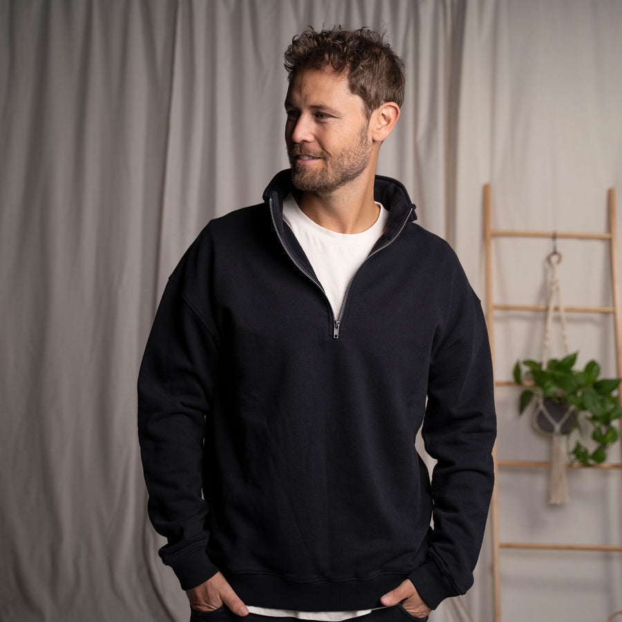 Valentin Oversized, unisex Half-Zip Sweater aus Biobaumwolle, Schwarz