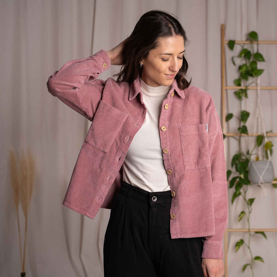 Vani - Cord Hemd aus Biobaumwolle, Altrosa - Vresh, Sustainable and Fair Made in Europe Vresh Clothing Vani - Cord Hemd aus Biobaumwolle, Altrosa - Vresh, Sustainable and Fair Made in Europe Vresh Clothing