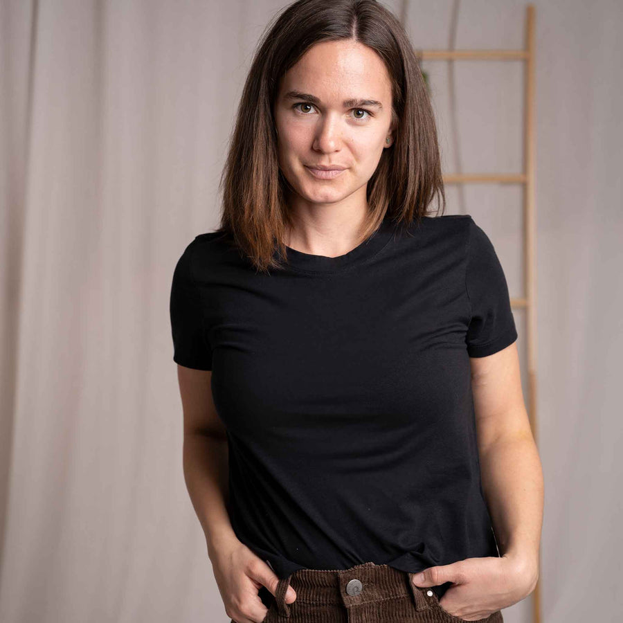 Veli - Crop T-Shirt aus Tencel-Mix, Schwarz