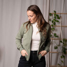 Velia - Zip Weste aus Biobaumwolle, Salbei