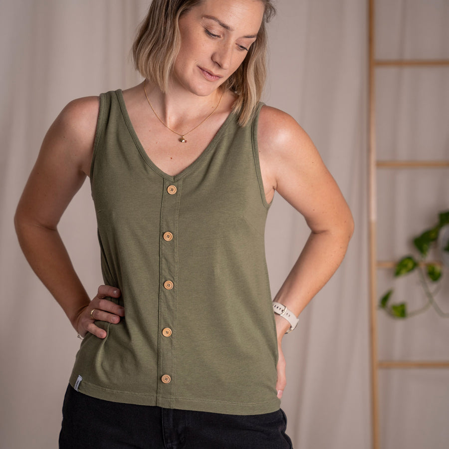 Veline - Button Top aus Tencel-Mix, Olive