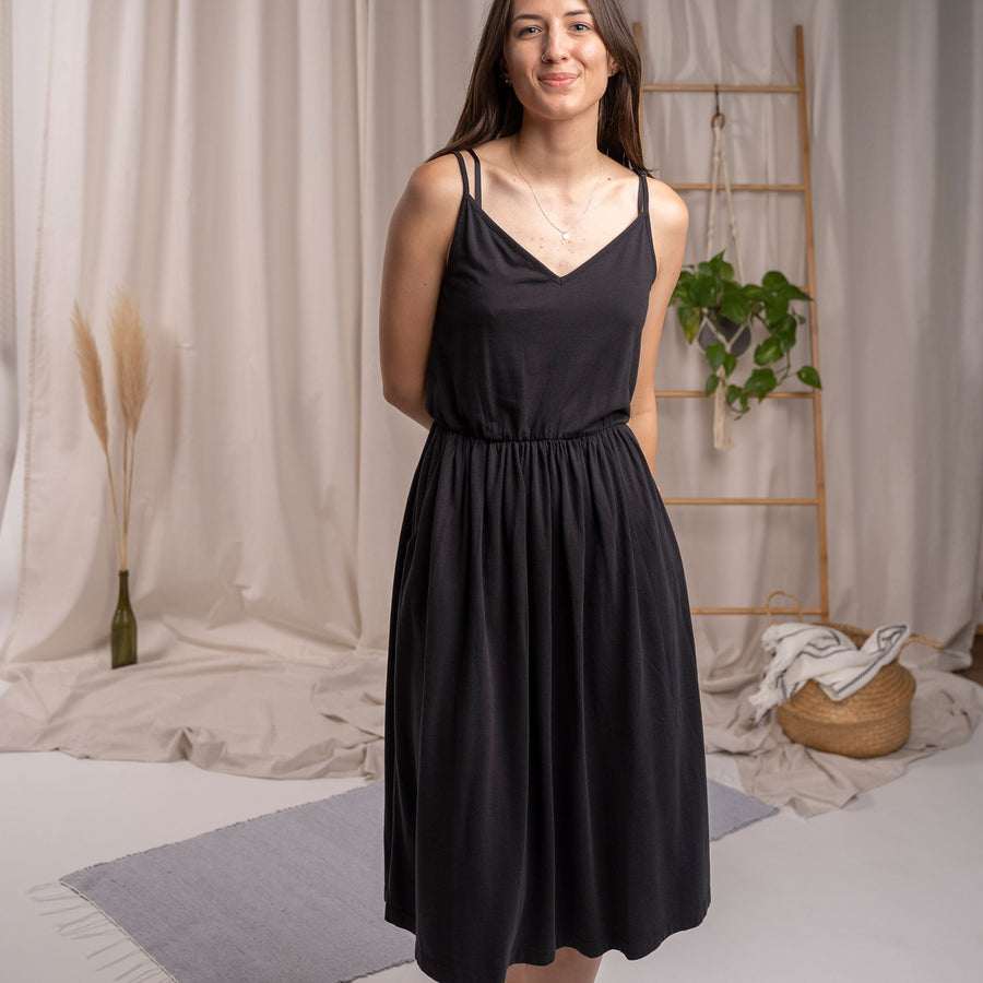 Veodora - Trägerkleid aus Tencel-Mix, Schwarz