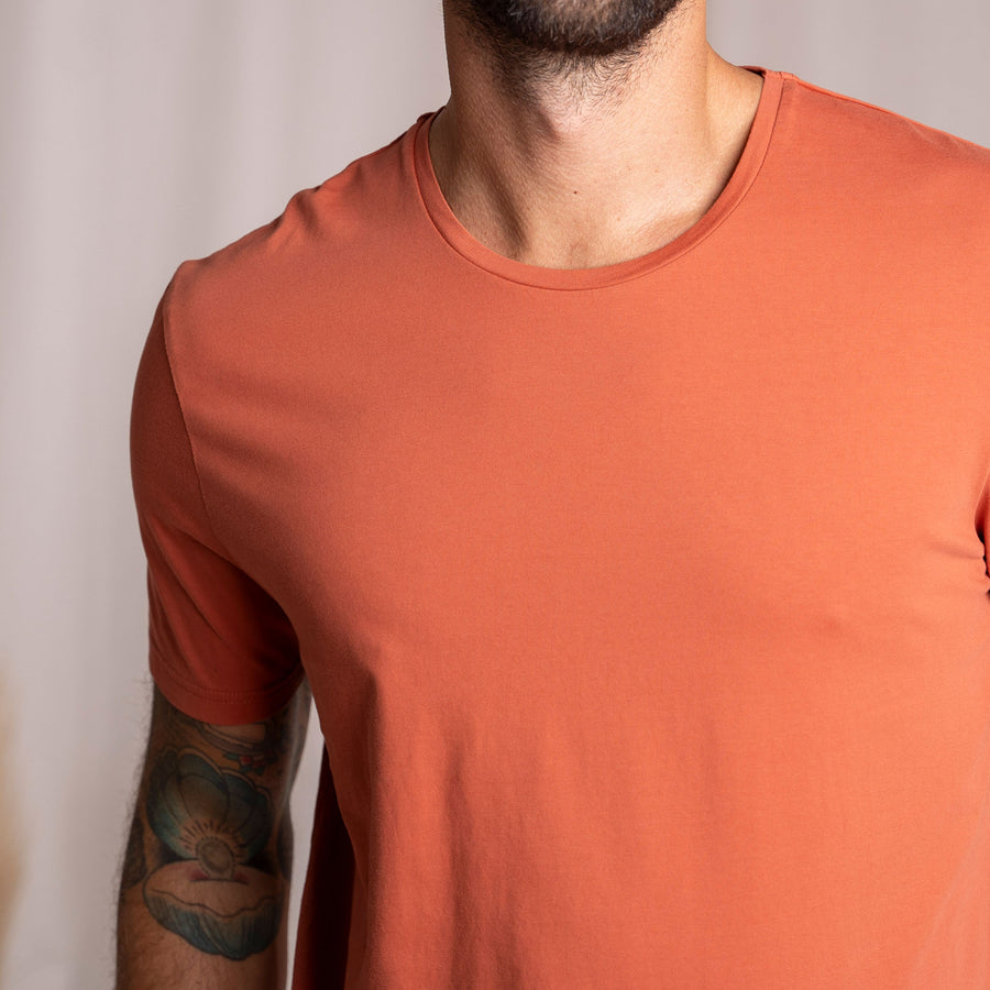 Vinn - Classic Fit T-Shirt aus Biobaumwolle, Clay