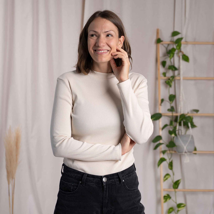 Viyola - Turtle Neck Longsleeve aus Biobaumwolle, Ecru