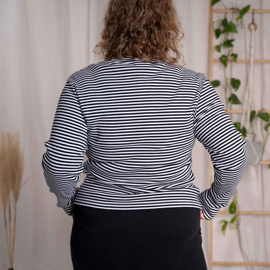 Viyola - Turtle Neck Longsleeve aus Biobaumwolle, Gestreift S/W