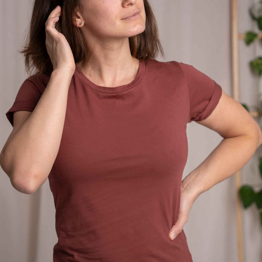 Vranka - T-Shirt aus Biobaumwolle, Mahagoni