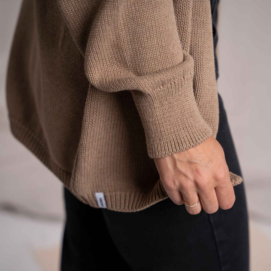 Vreda - Strick Cardigan aus Biobaumwolle, Camel