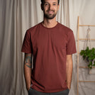 Vrederiko - Regular Fit T-Shirt aus Biobaumwolle, Mahagoni