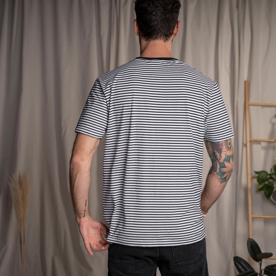 Vrederiko - Regular Fit T-Shirt aus Biobaumwolle, Schwarz/Weiß