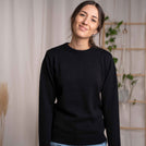 Vrenja - Klassischer Strickpullover aus Biobaumwolle, Schwarz