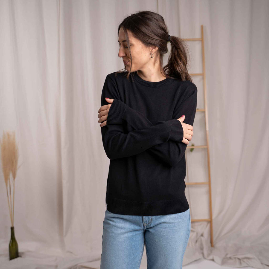 Vrenja - Klassischer Strickpullover aus Biobaumwolle, Schwarz