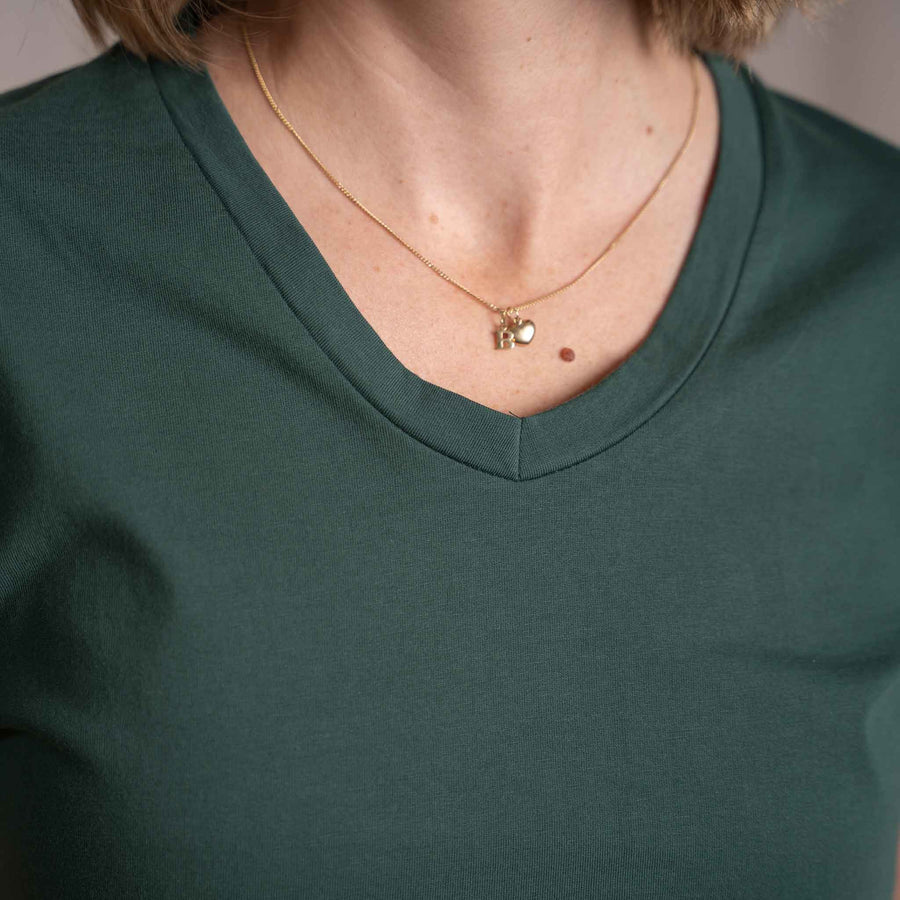 Vroni - V-Neck T-Shirt aus Biobaumwolle, Dunkelgrün
