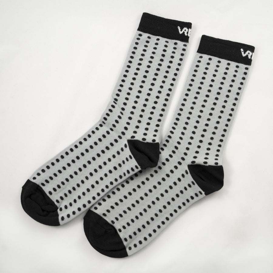 Dots - Socken aus Biobaumwoll-Mix, Schwarz/Grau